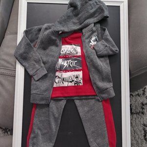 3 piece outfit -Vest, shirt and sweat pants